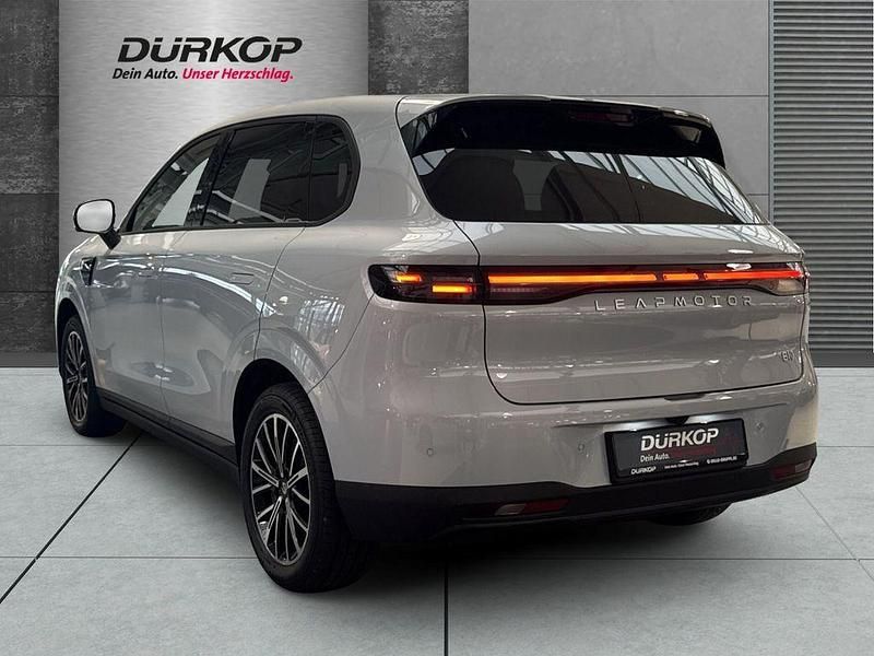 Neu Leapmotor B10 160 kW (218 PS) 2026 Silber SUV