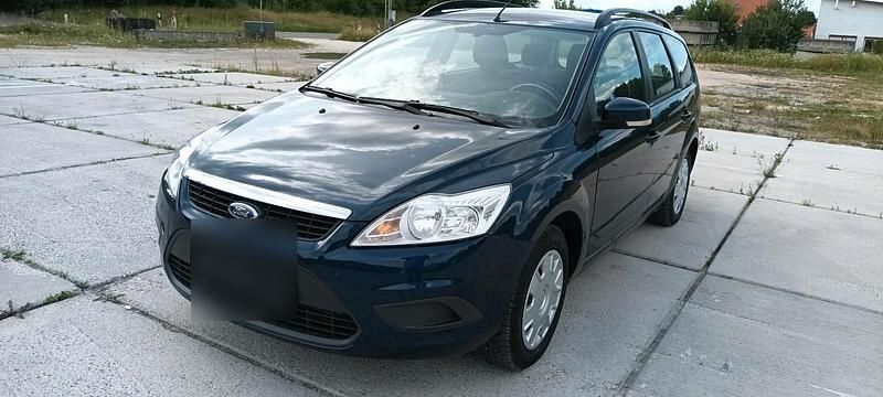 Blau Gebraucht 2011 Ford Focus Kombi | 950 € (Superpreis) - Bild 1/4