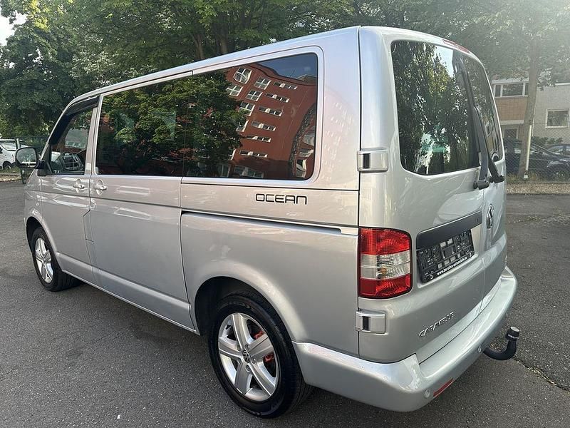 Gebraucht VW Caravelle 179 PS (131 kW) 2011 Silber Van / Kleinbus