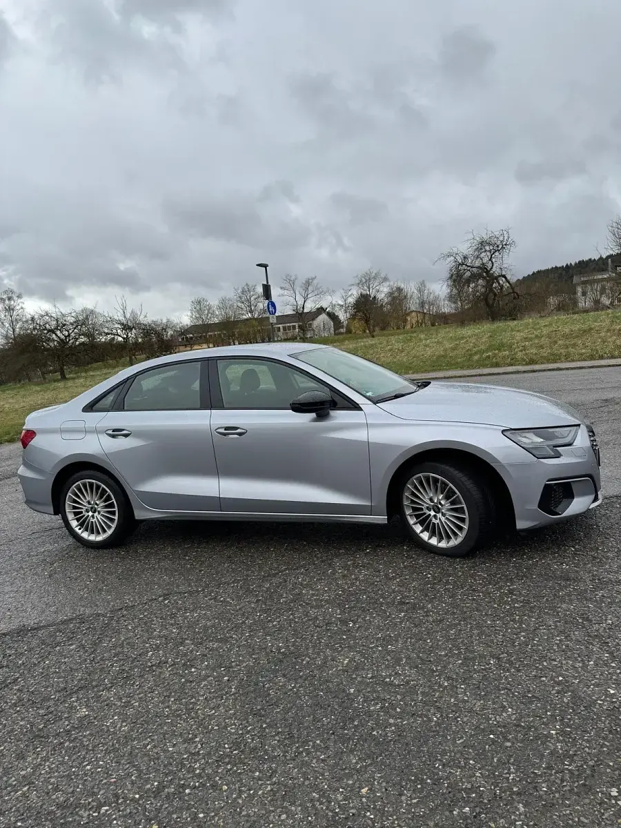 Gebraucht Audi A3 150 PS (110 kW) 2022 Grau Limousine