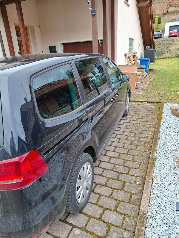 Gebraucht VW Sharan 116 PS (85 kW) 2012 Schwarz Van / Kleinbus