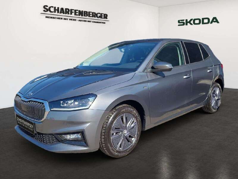 Graphitegrau metallic Gebraucht 2025 Skoda Fabia Tour Limousine | 22.231 € (Etwas zu teuer) - Bild 1/4