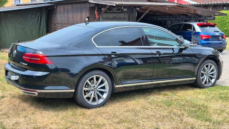 Gebraucht VW Passat Highline 150 PS (110 kW) 2014 Schwarz Limousine