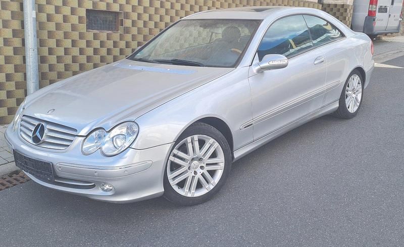 Gebraucht Mercedes CLK320 218 PS (160 kW) 2003 Silber Coupé