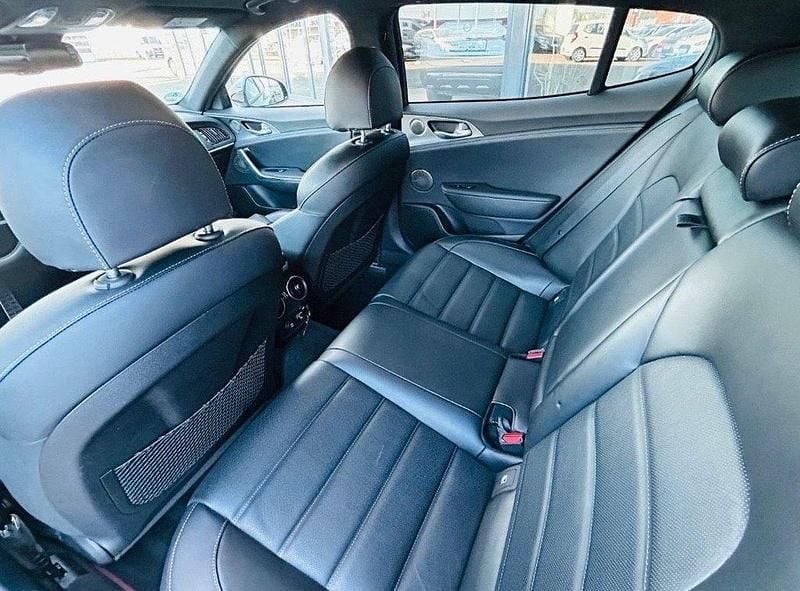 Gebraucht Kia Stinger GT 366 PS (269 kW) 2020 Grau Kleinwagen