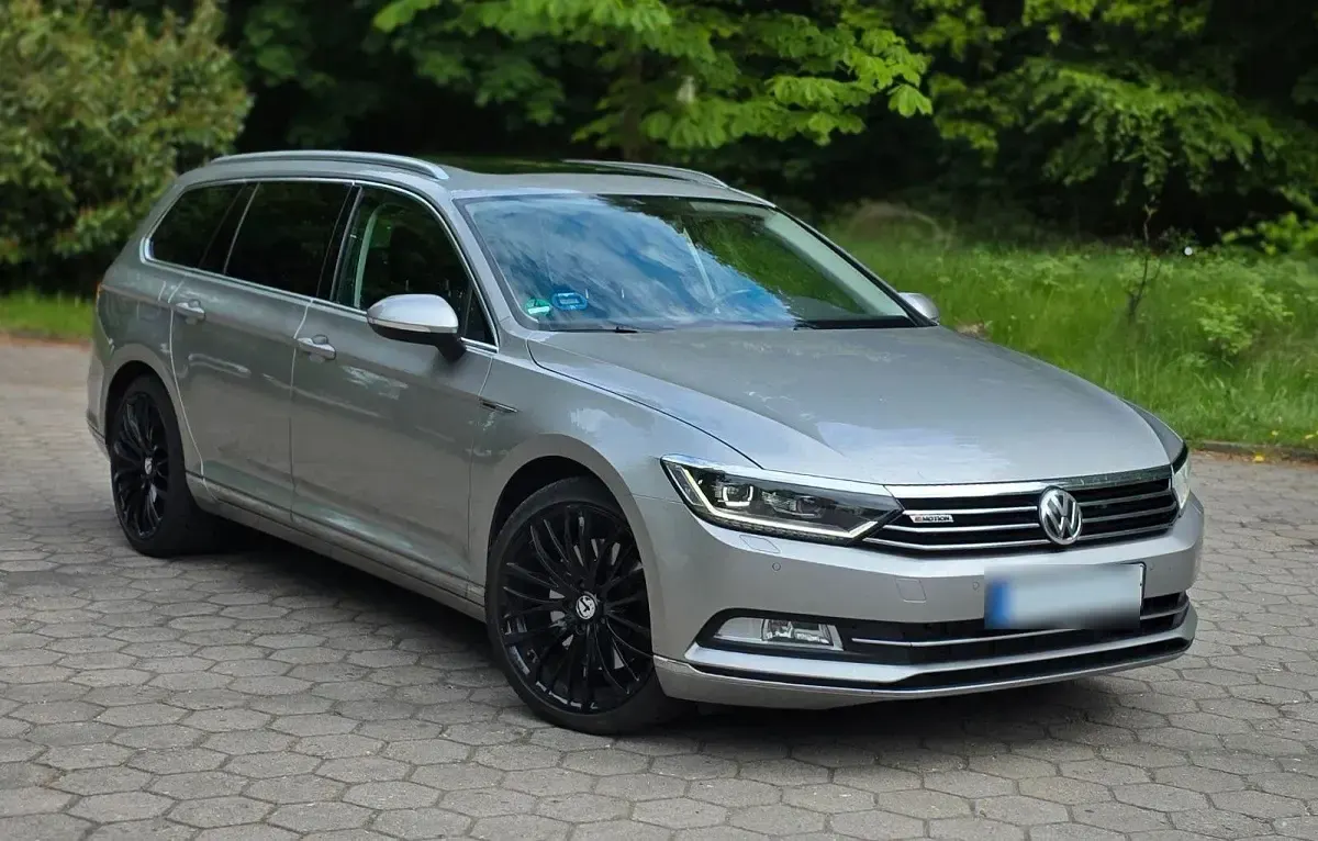 Gebraucht VW Passat 239 PS (175 kW) 2016 Silber Kombi