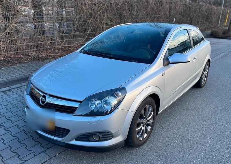 Gebraucht Opel Astra GTC 116 PS (85 kW) 2007 Silber Coupé