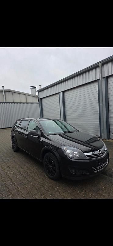 Gebraucht Opel Astra 85 PS (62 kW) 2009 Schwarz Kombi