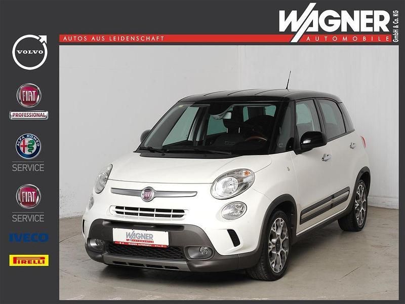 Weiß Gebraucht 2015 Fiat 500L Trekking Van / Kleinbus | 7.900 € (Fairer Preis) - Bild 1/4