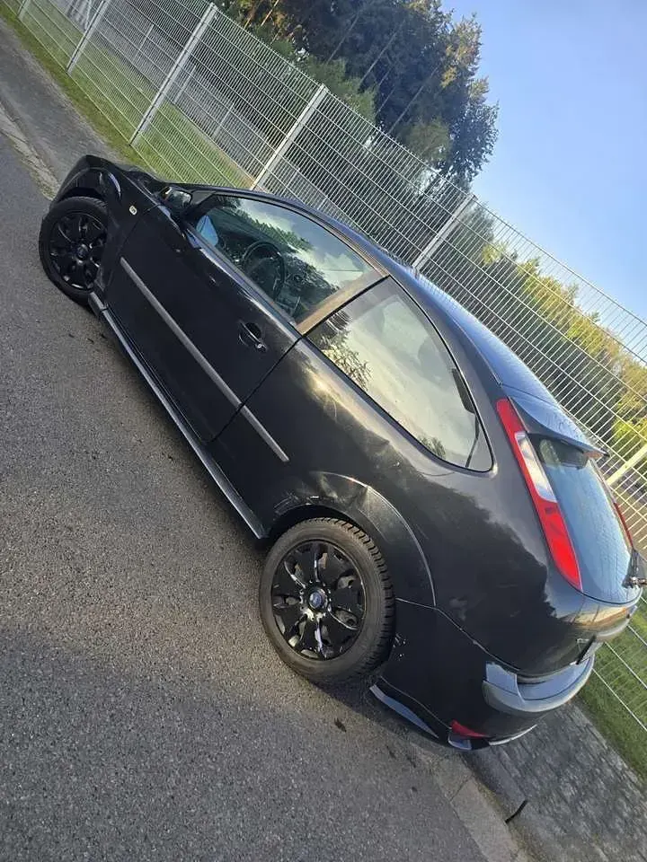Używany Ford Focus Sport 145 KM (106 kW) 2006 Hatchback