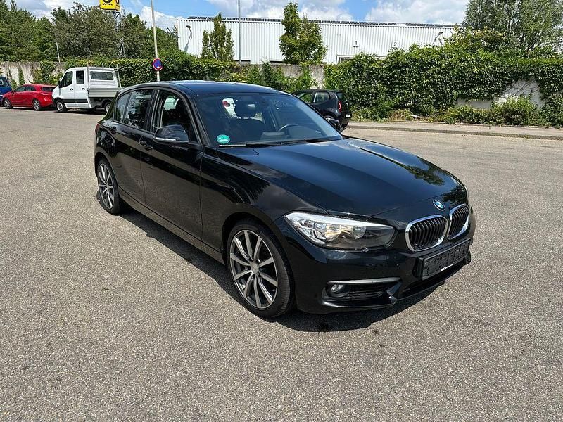 Schwarz Gebraucht 2016 BMW 118 Advantage Kleinwagen | 9.399 € (Fairer Preis) - Bild 1/4