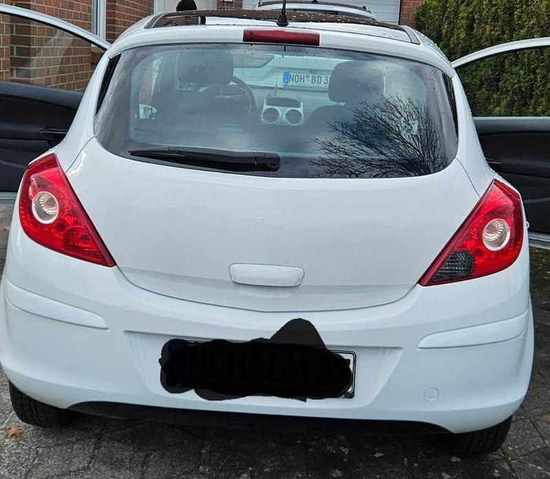 Gebraucht Opel Corsa 69 PS (50 kW) 2013 Weiß Kleinwagen