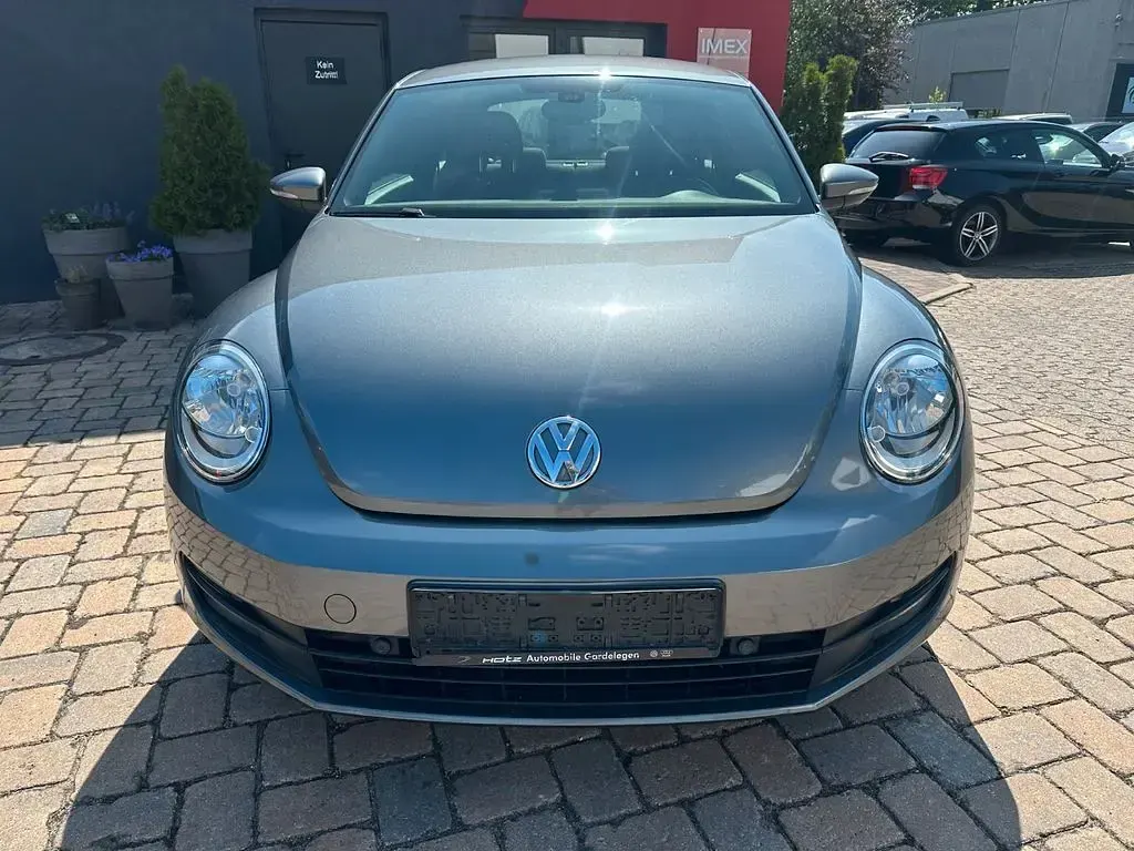 Gebraucht VW Beetle 105 PS (77 kW) 2012 Grau Kleinwagen