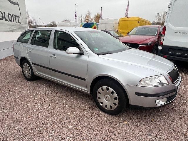 Gebraucht Skoda Octavia Ambiente 102 PS (75 kW) 2009 Silber Kombi