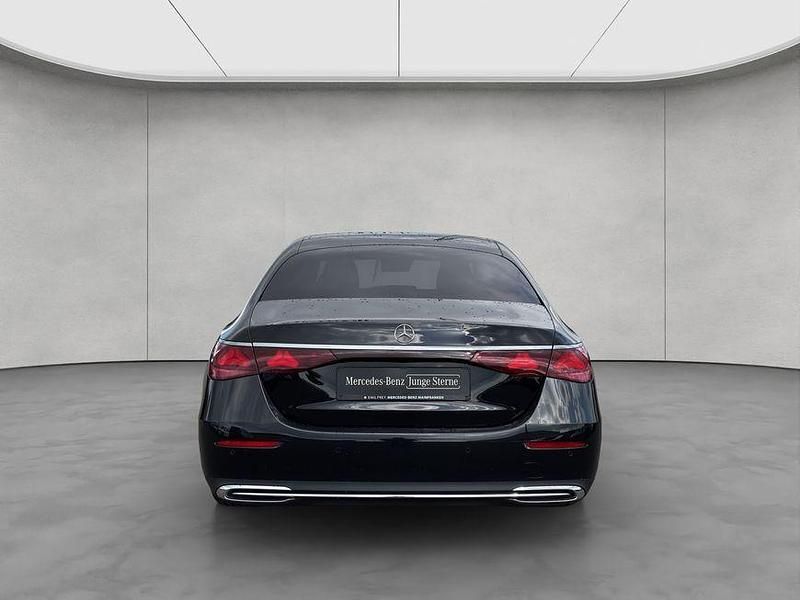 Gebraucht Mercedes E220 Avantgarde 197 PS (144 kW) 2025 Schwarz Limousine