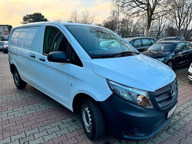 Gebraucht Mercedes Vito 102 PS (75 kW) 2021 Arktikweiss Van