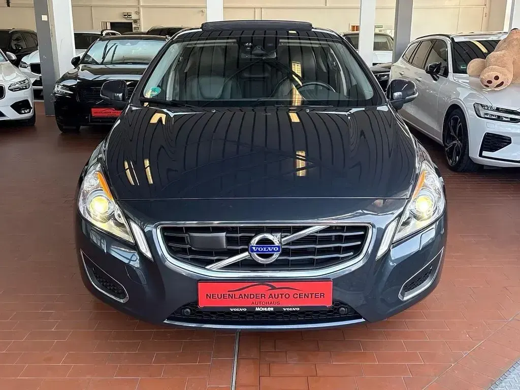 Gebraucht Volvo S60 Summum 163 PS (119 kW) 2011 Grau Limousine