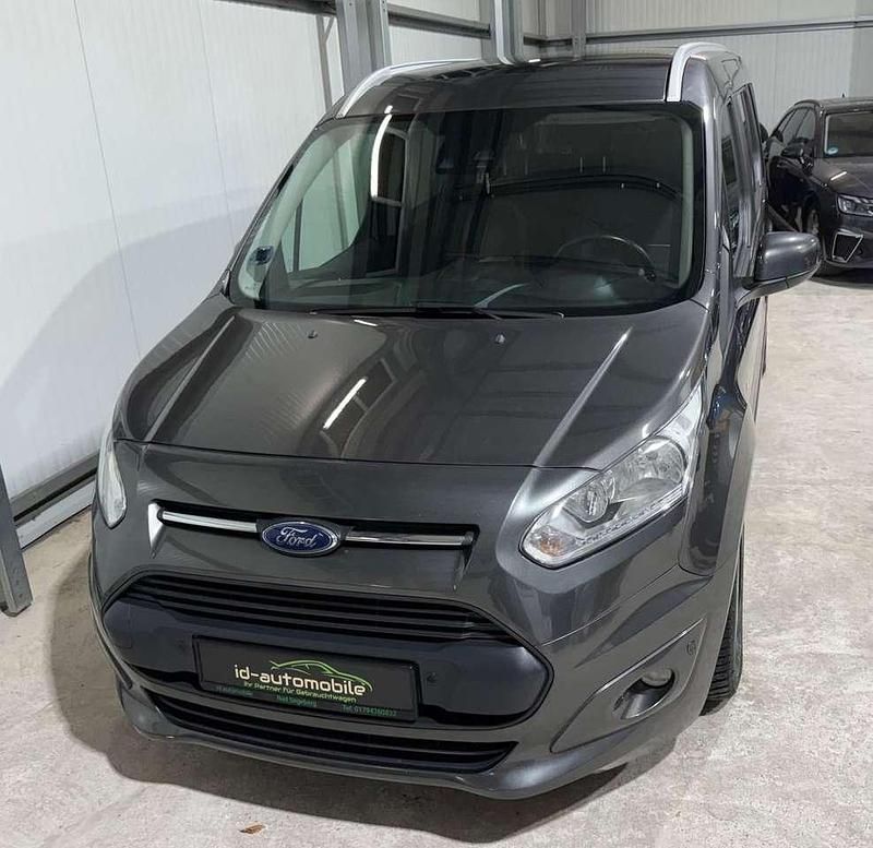 Magnetic Gebraucht 2017 Ford Tourneo Titanium Van / Kleinbus | 16.698 € (Guter Preis) - Bild 1/4