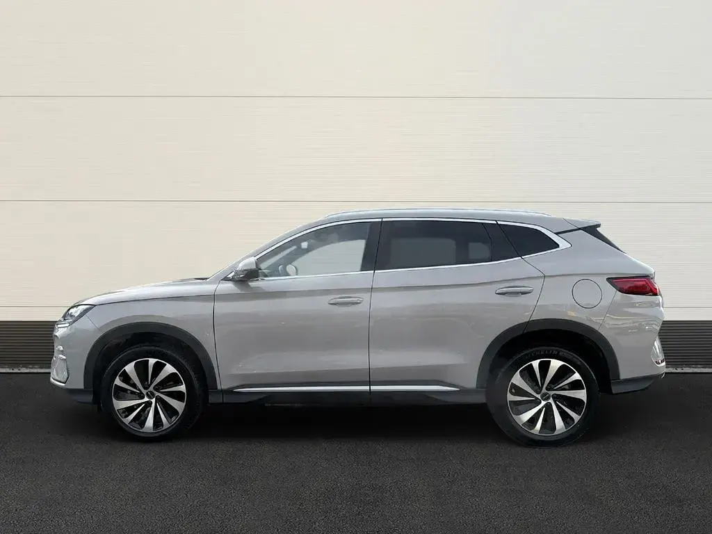 Neu BYD Seal U Design 324 PS (238 kW) 2026 Boundless cloud SUV