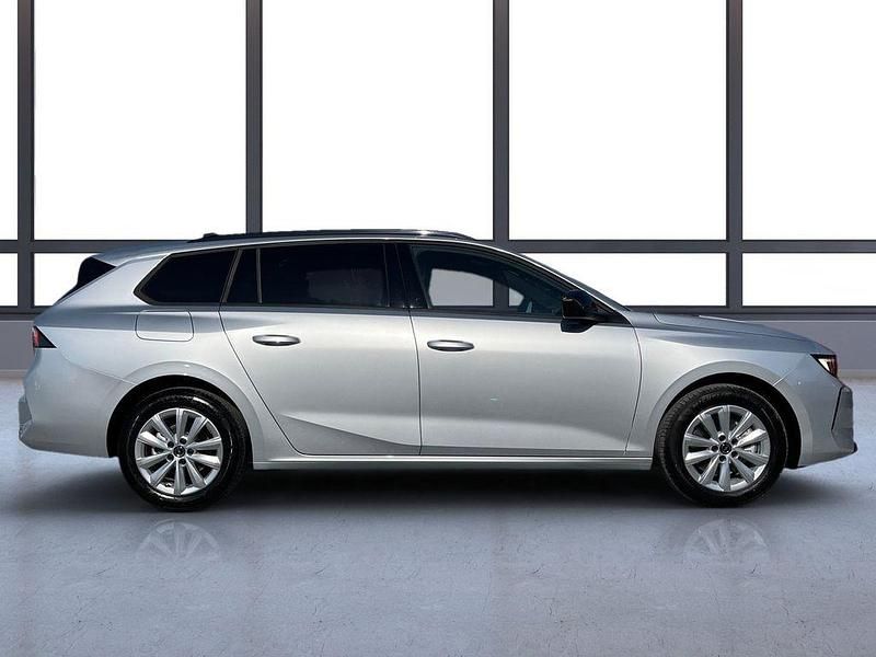 Neu Opel Astra Edition 131 PS (96 kW) 2025 Kristall silber met Kombi