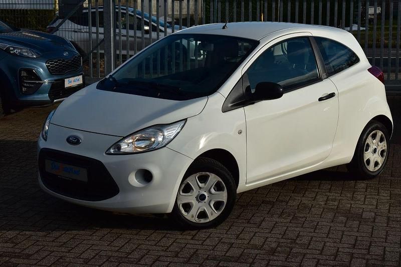Weiß Gebraucht 2016 Ford Ka Ambiente Kleinwagen | 3.490 € (Fairer Preis) - Bild 1/4