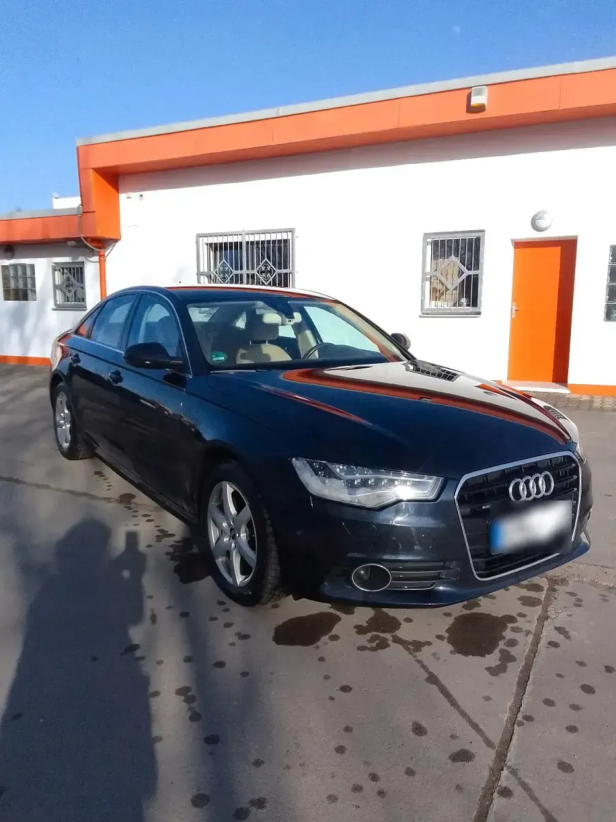 Gebraucht Audi A6 204 PS (150 kW) 2012 Blau Limousine