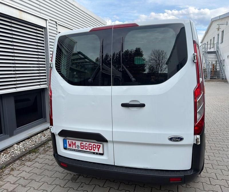 Gebraucht Ford Transit Custom Trend 105 PS (77 kW) 2018 Weiß Van / Kleinbus