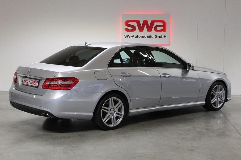 Gebraucht Mercedes E350 AMG 272 PS (200 kW) 2010 Silber Limousine