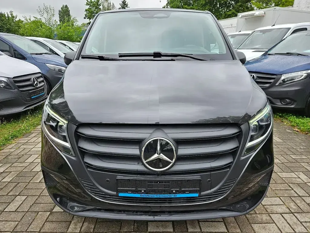 Gebraucht Mercedes Vito 163 PS (119 kW) 2025 Graphitgrau metallic dunkel Van