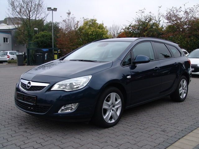 Gebraucht Opel Astra Design Edition 125 PS (91 kW) 2012 Blau metallic Kombi