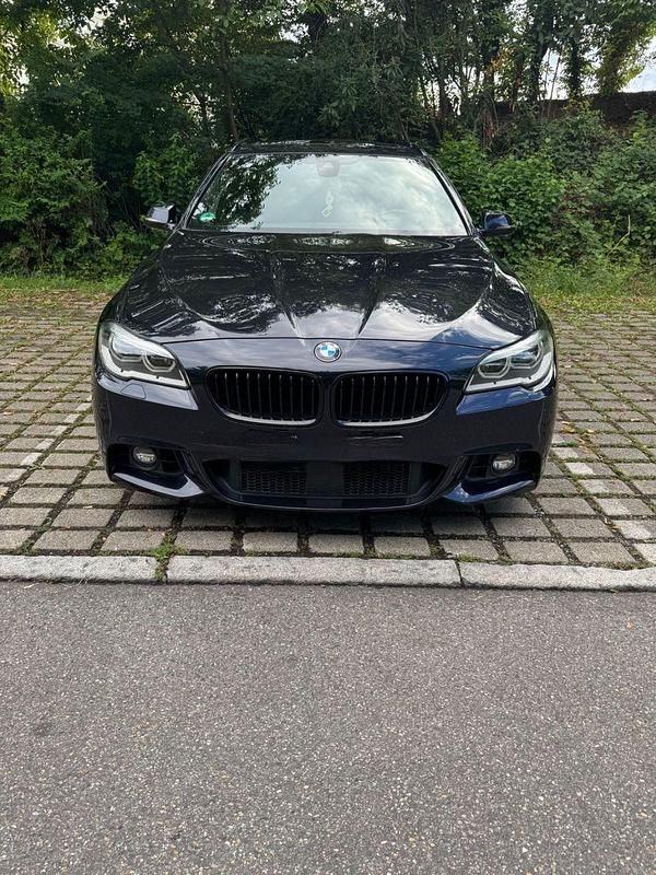 Schwarz Gebraucht 2015 BMW 535 M Sport Kombi | 21.000 € (Etwas zu teuer) - Bild 1/4