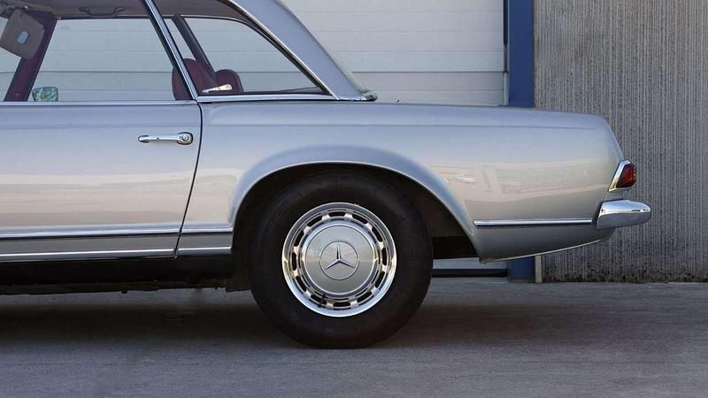 Gebraucht Mercedes 280 224 PS (164 kW) 1969 Silber Cabrio
