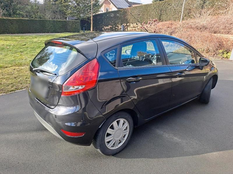 Gebraucht Ford Fiesta 95 PS (69 kW) 2012 Schwarz Kleinwagen