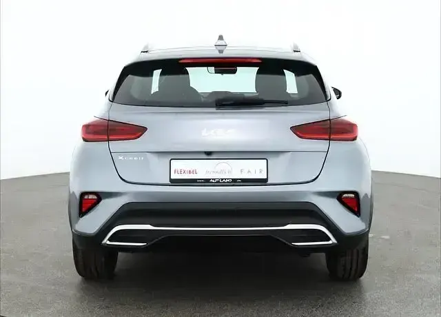 Neu Kia XCeed 150 PS (110 kW) 2026 Silber SUV