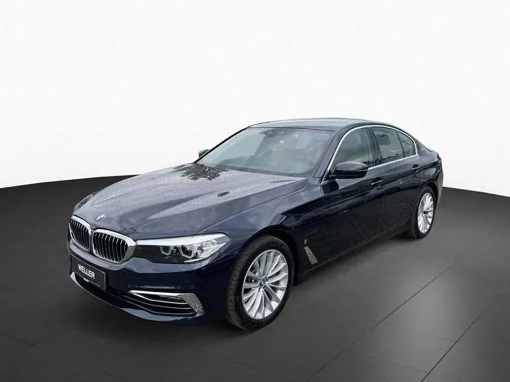 Gebraucht BMW 530e Luxury Line 252 PS (185 kW) 2018 Blau Limousine