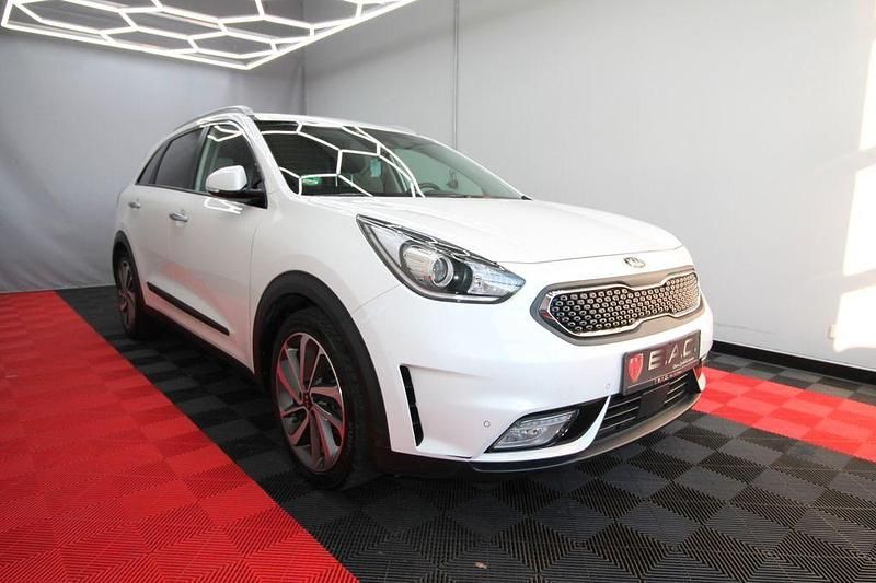 Gebraucht Kia Niro Spirit 105 PS (77 kW) 2016 Weiß SUV