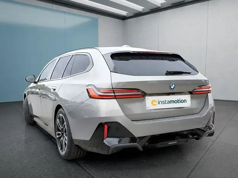 Second-hand BMW i5 289 kW (394 CP) 2025 Gri Break