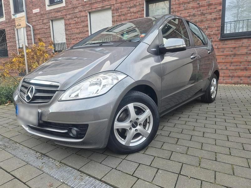 Gebraucht Mercedes A160 95 PS (69 kW) 2009 Grau Limousine
