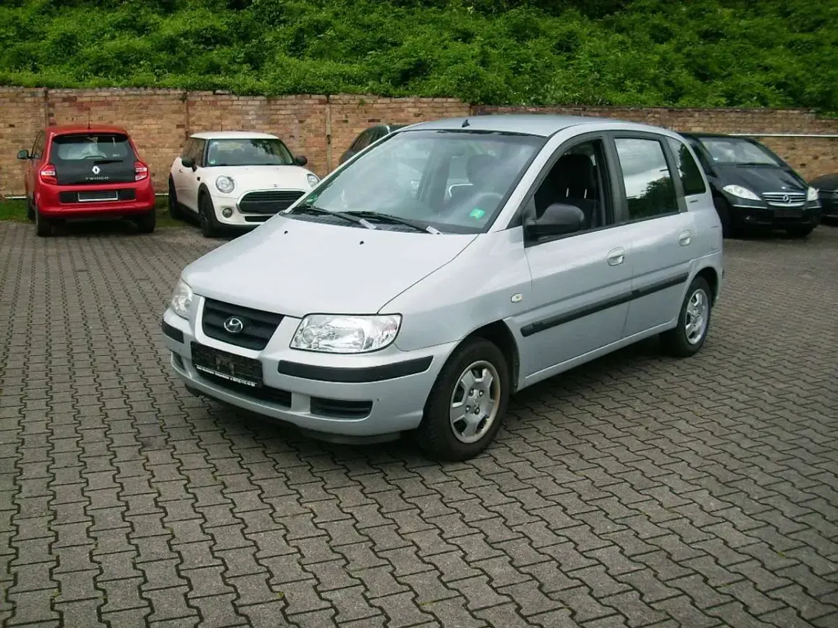 Gebraucht Hyundai Matrix GLS 103 PS (75 kW) 2004 Silber Van / Kleinbus