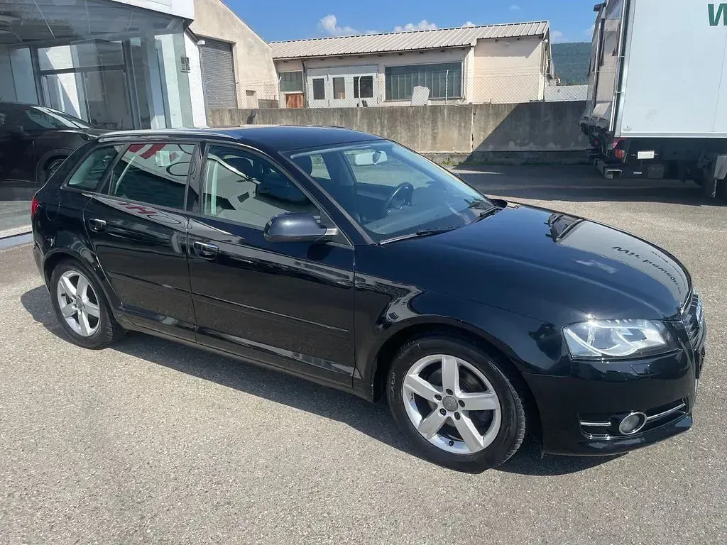 Gebraucht Audi A3 Ambition 105 PS (77 kW) 2011 Schwarz Kleinwagen
