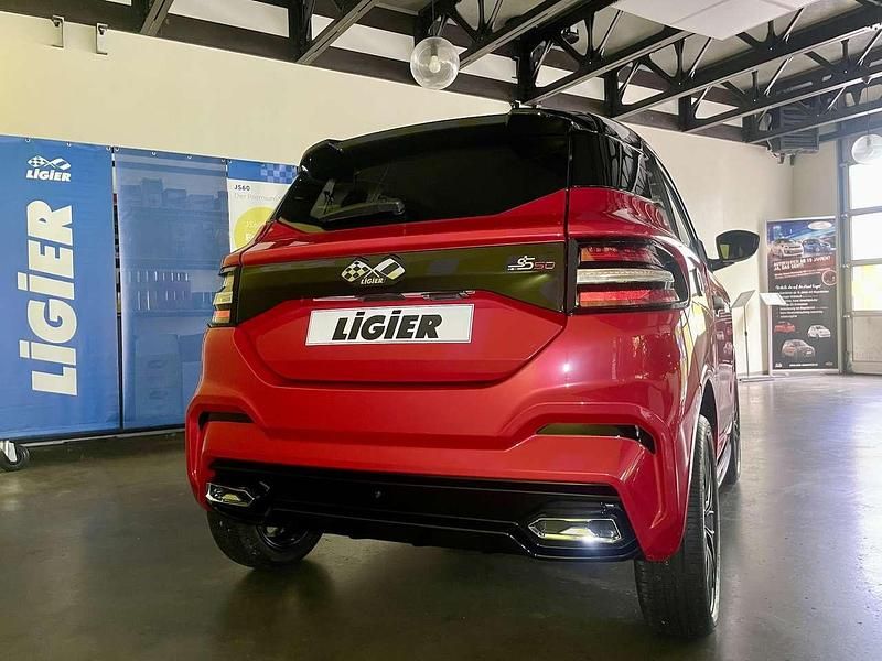 Ny Ligier JS50 2026 Röd Halvkombi