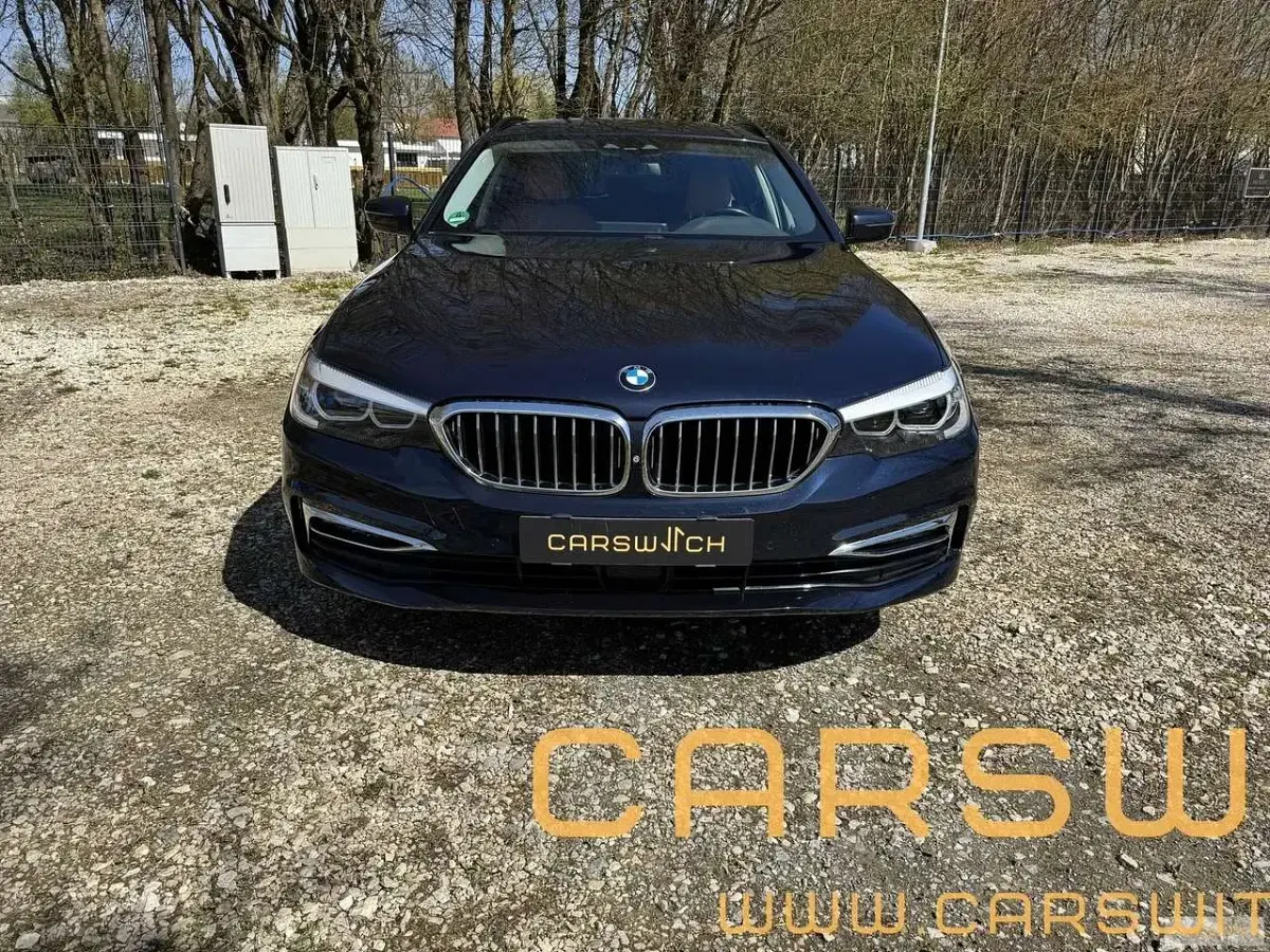 Gebraucht BMW 530 265 PS (194 kW) 2018 Blau Kombi