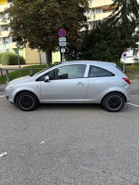 Silber Gebraucht 2006 Opel Corsa Cosmo Limousine | 2.500 € (Guter Preis) - Bild 1/4