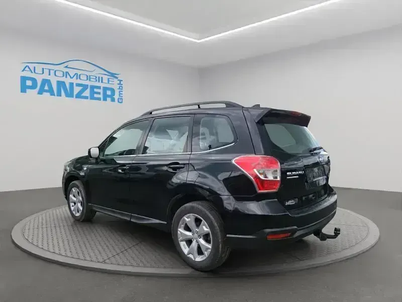 Second-hand Subaru Forester Active 147 CP (108 kW) 2015 Negru SUV