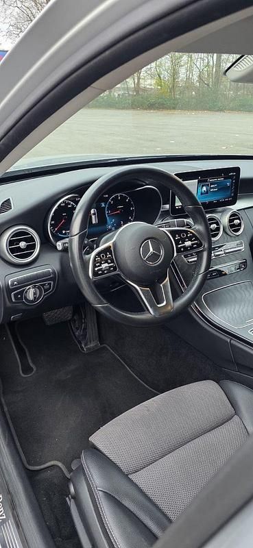 Gebraucht Mercedes C220 194 PS (142 kW) 2018 Silber Kombi