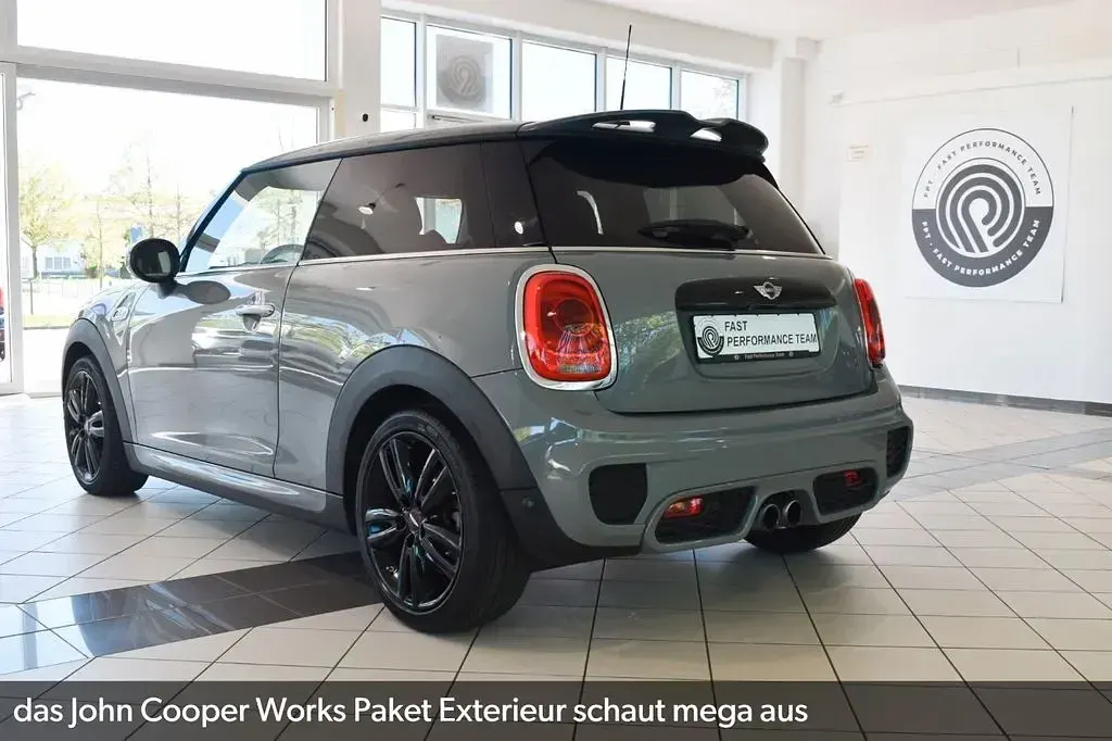 Usado Mini Cooper 192 HP (141 kW) 2018 Cinzento Citadino