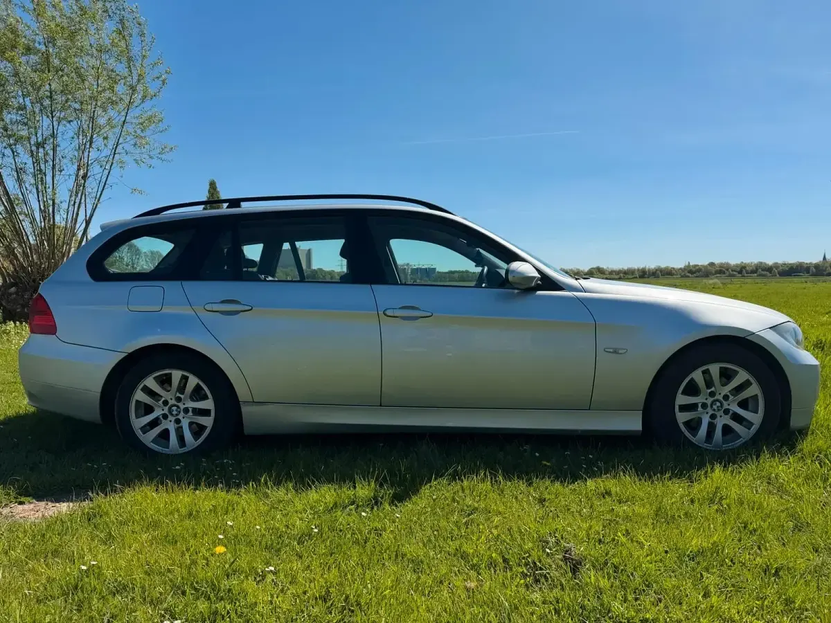 Używany BMW 320 150 KM (110 kW) 2006 Szary Kombi