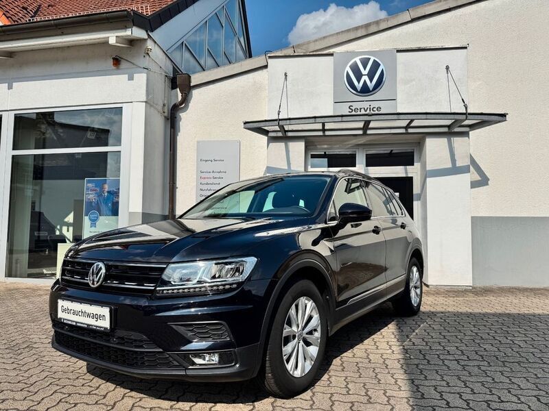 Schwarz Gebraucht 2019 VW Tiguan Comfortline SUV | 22.870 € (Fairer Preis) - Bild 1/4