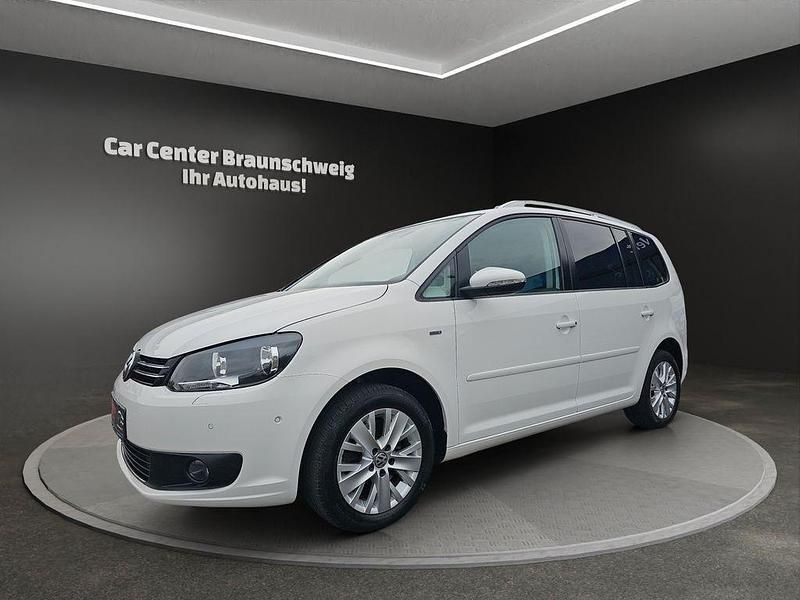 Weiß Gebraucht 2013 VW Touran Life Van / Kleinbus | 10.999 € (Fairer Preis) - Bild 1/4