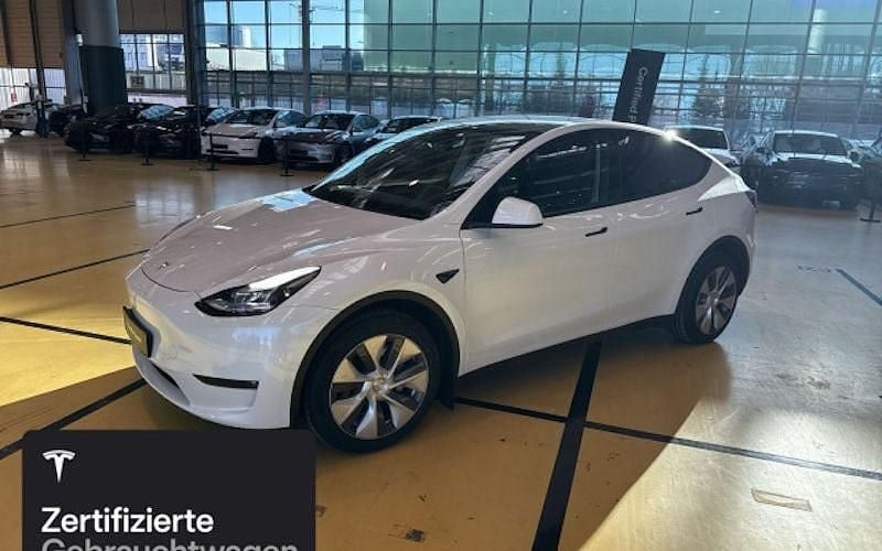 Weiß Gebraucht 2022 Tesla Model Y SUV | 35.300 € (Guter Preis) - Bild 1/4